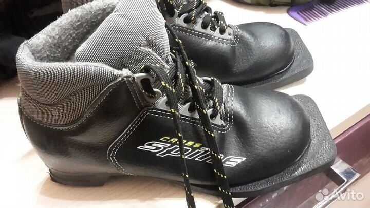 Ботинки лыжные