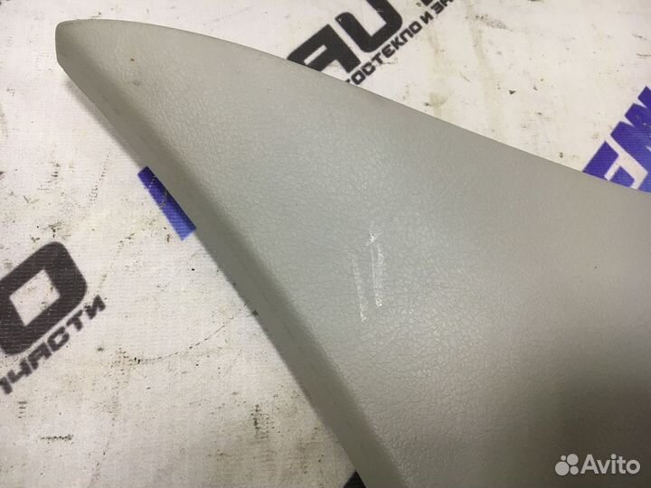 Накладка стойки задней правой Тойота Королла Е150