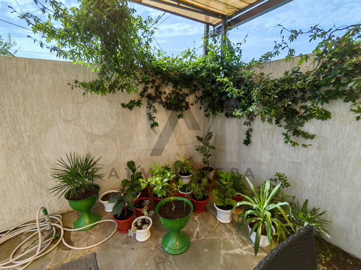 Дом 283,3 м² на участке 4 сот.