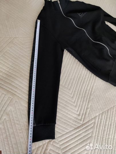 Мужской спортивный костюм