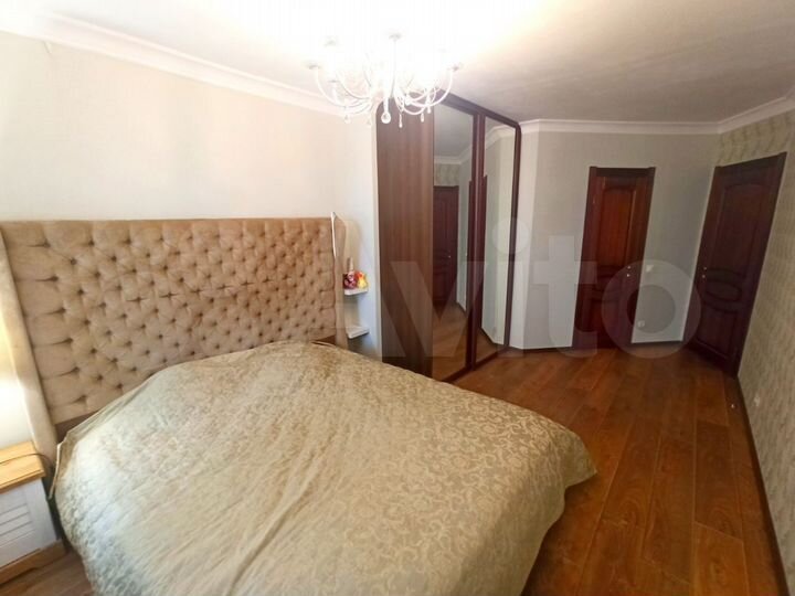 3-к. квартира, 102 м², 7/18 эт.