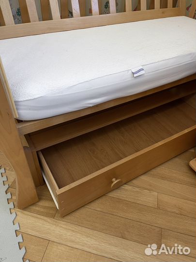 Комплект кроватка + комод пеленальный массив бука