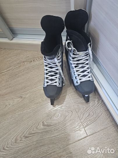 Коньки хоккейные