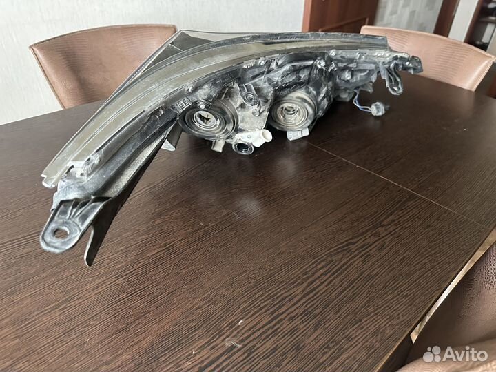 Фара передняя левая на Toyota Corolla 2013 г