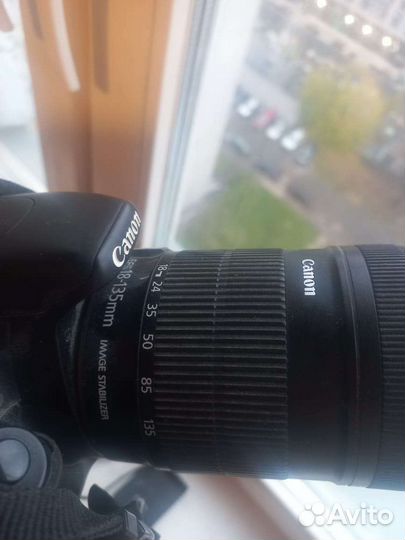 Зеркальный фотоаппарат canon