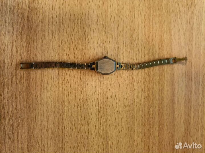 Часы луч женские на браслете