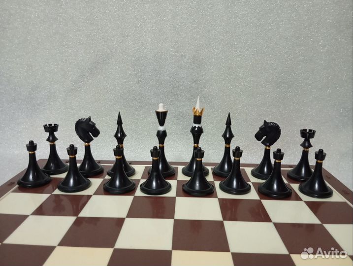 Шахматы Киев пластмасс, Киев. С утяжелителями
