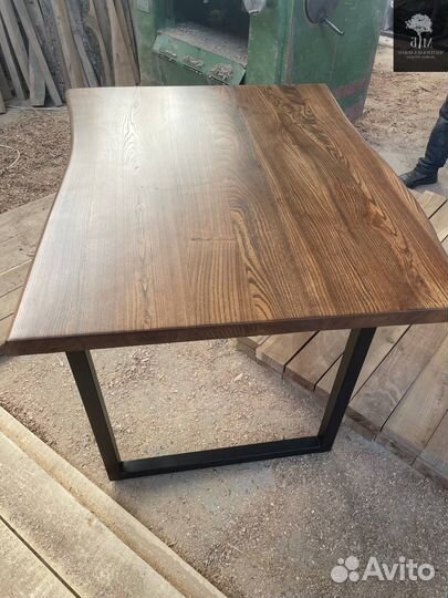 Дизайнерский стол