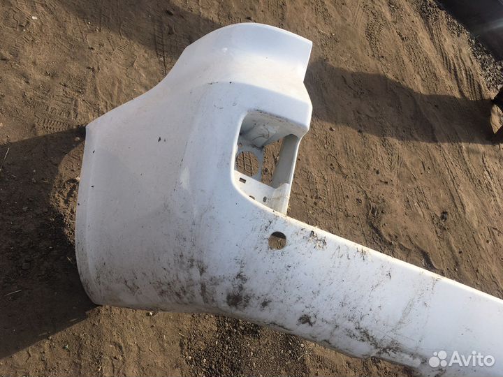 Бампер задний Toyota Land Cruiser