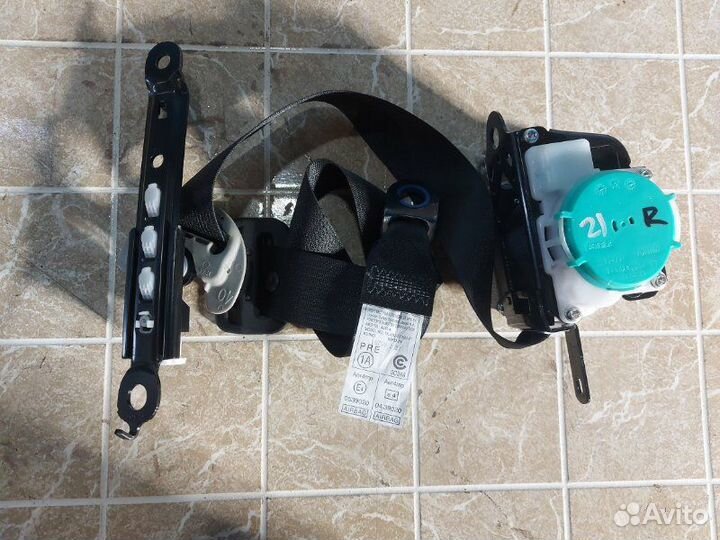 Ремень безопасности передний правый Toyota Land