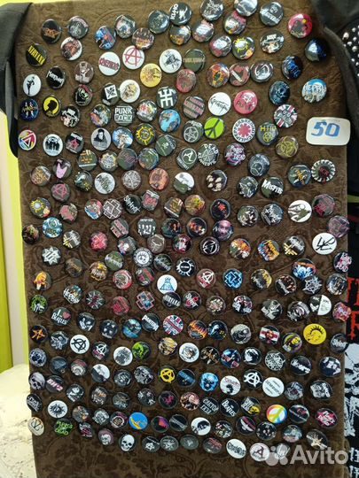 Значки с рок группами