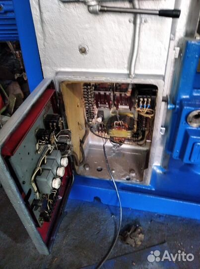 Вертикально фрезерный станок 6Р12