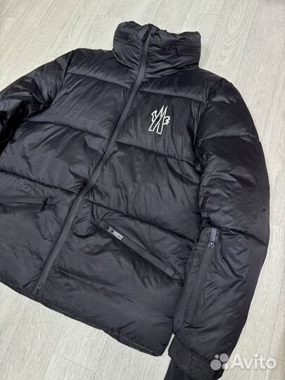 Пуховик Moncler зимняя