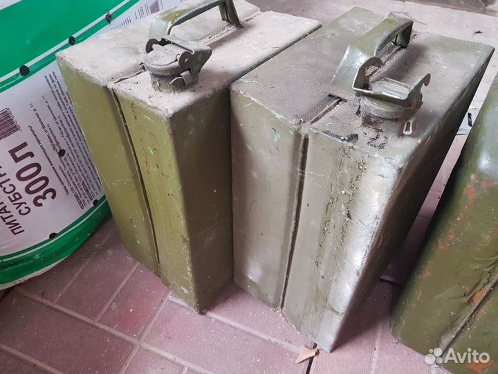 Канистры металлические