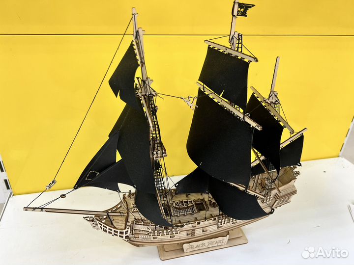 Корабль из дерева