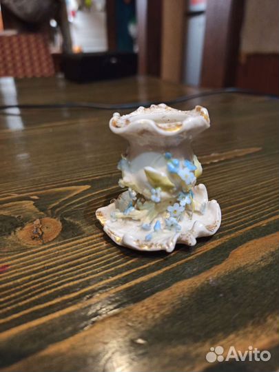 Старинный подсвечник фарфоровый