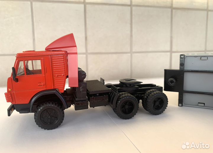 Камаз 54112 контейнеровоз Элекон 1/43