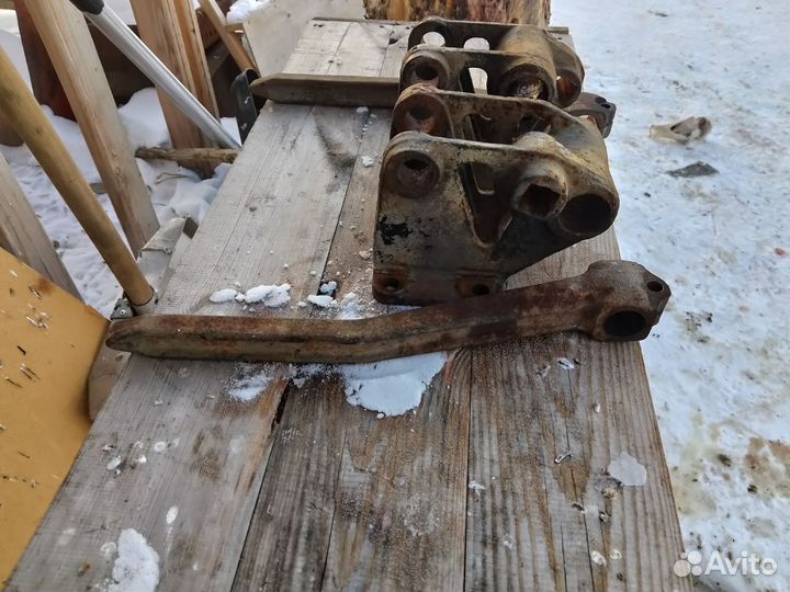 Кронштейн кабины камаз