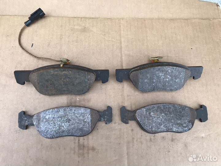Передние тормозные колодки Fiat Bravo