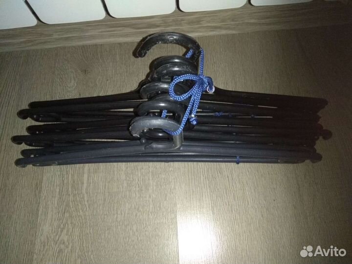 Вешалки плечики для одежды