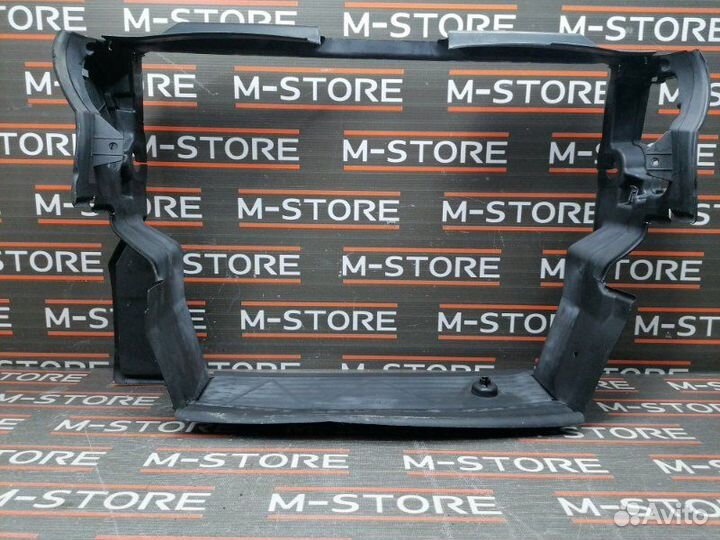 Диффузор радиатора Bmw 5-Series E60 N62B44A 2004