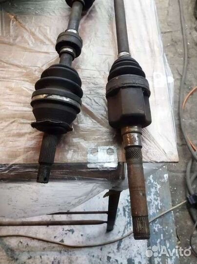 Привод левый правый Dodge Caravan,Chrysler voyager