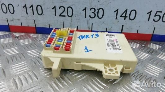 Блок предохранителей KIA CEE'D 1 (1KK13M101)