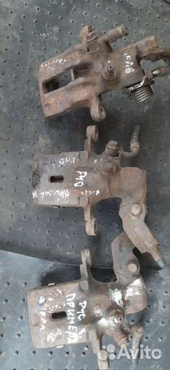 Суппорт задний Ниссан Примера Р10