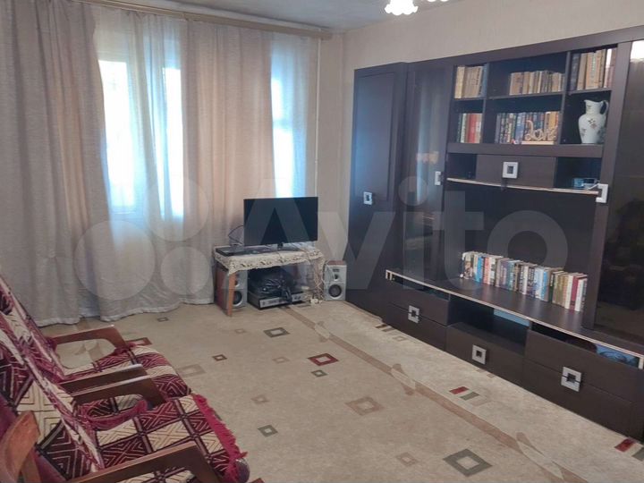 2-к. квартира, 52 м², 1/9 эт.