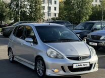 Honda Jazz 1.3 CVT, 2008, 255 000 км, с пробегом, цена 650 000 руб.