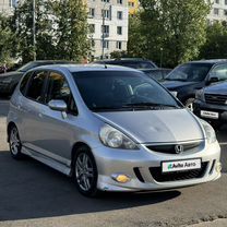 Honda Jazz 1.3 CVT, 2008, 255 000 км, с пробегом, цена 650 000 руб.