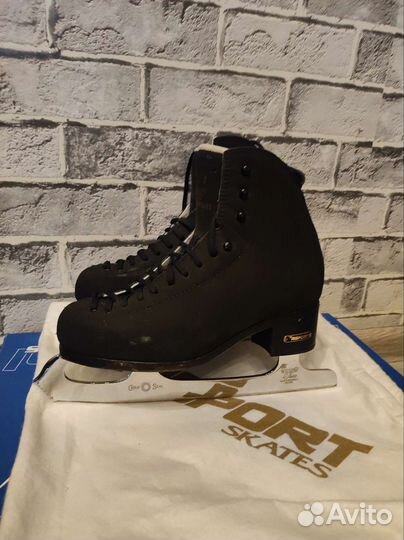 Фигурные коньки Risport rf3