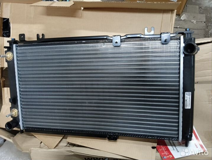 Радиатор охлаждения LADA granta АКПП
