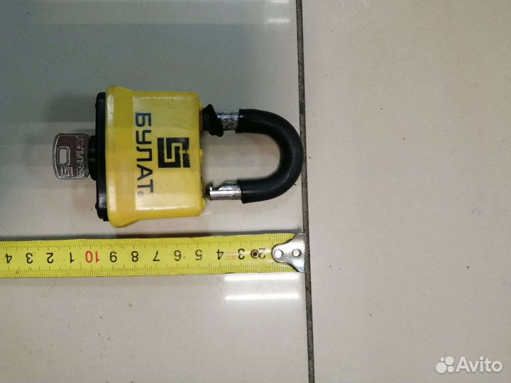 Замок дверной навесной