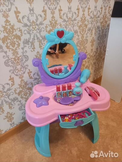 Туалетный столик с зеркалом детский