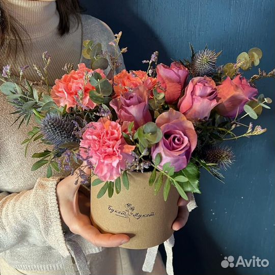 Коробка цветов «Любовь» розовые Розы гвоздика