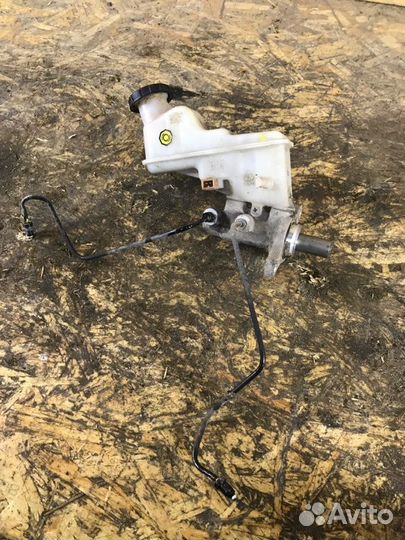 Главный тормозной цилиндр Hyundai Solaris седан