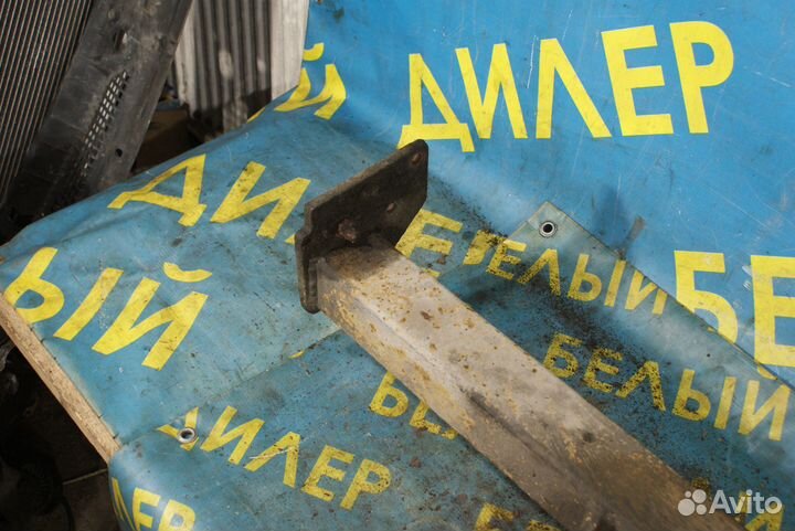 Фаркоп Nissan Terrano 2