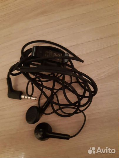 Наушники с микрофоном для телефона