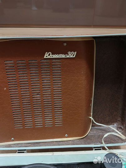 Виниловый проигрыватель