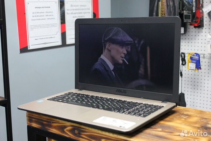 Ноутбук Asus SSD FullHD Core i3