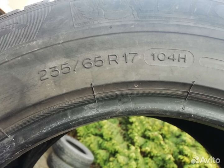 Michelin Agilis Plus 235/65 R17 23D