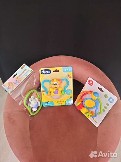 Новый набор chicco погремушек для новорожденных