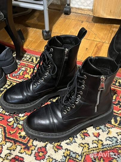 Продаю тёплые зимние ботинки