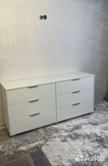 Распашной шкаф