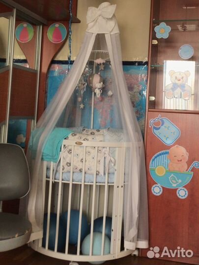 Кровать с балдахином