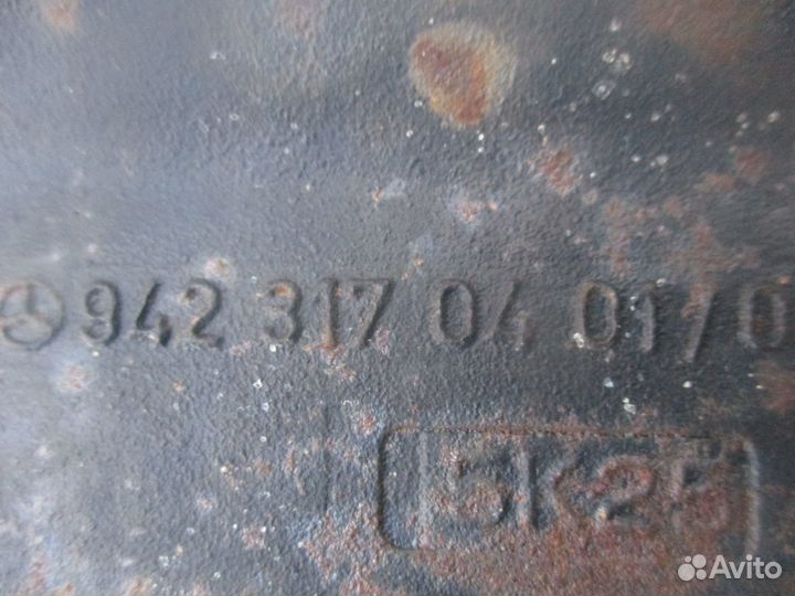 Кронштейн замка кабины Mercedes-Benz A9423170401