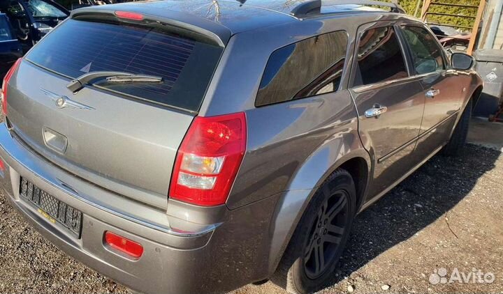 Chrysler 300C 2006 г на запчасти