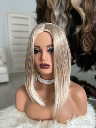 Парик блонд каре