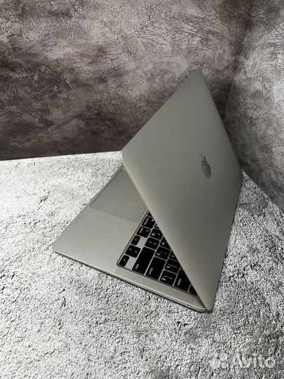 Apple MacBook air 13 2020 m1 8gb 256